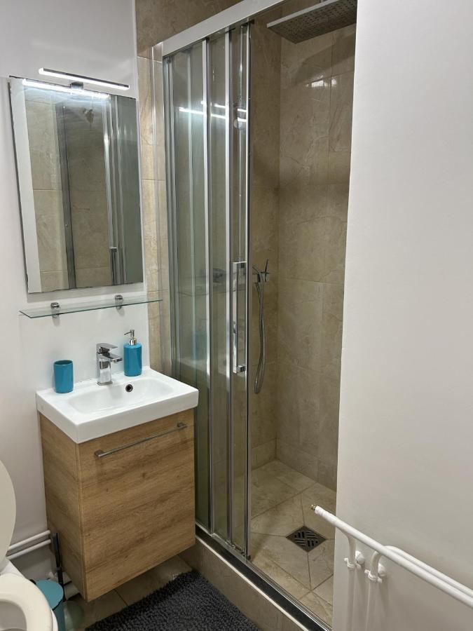 Appartement Creteil Proche Metro Luaran gambar
